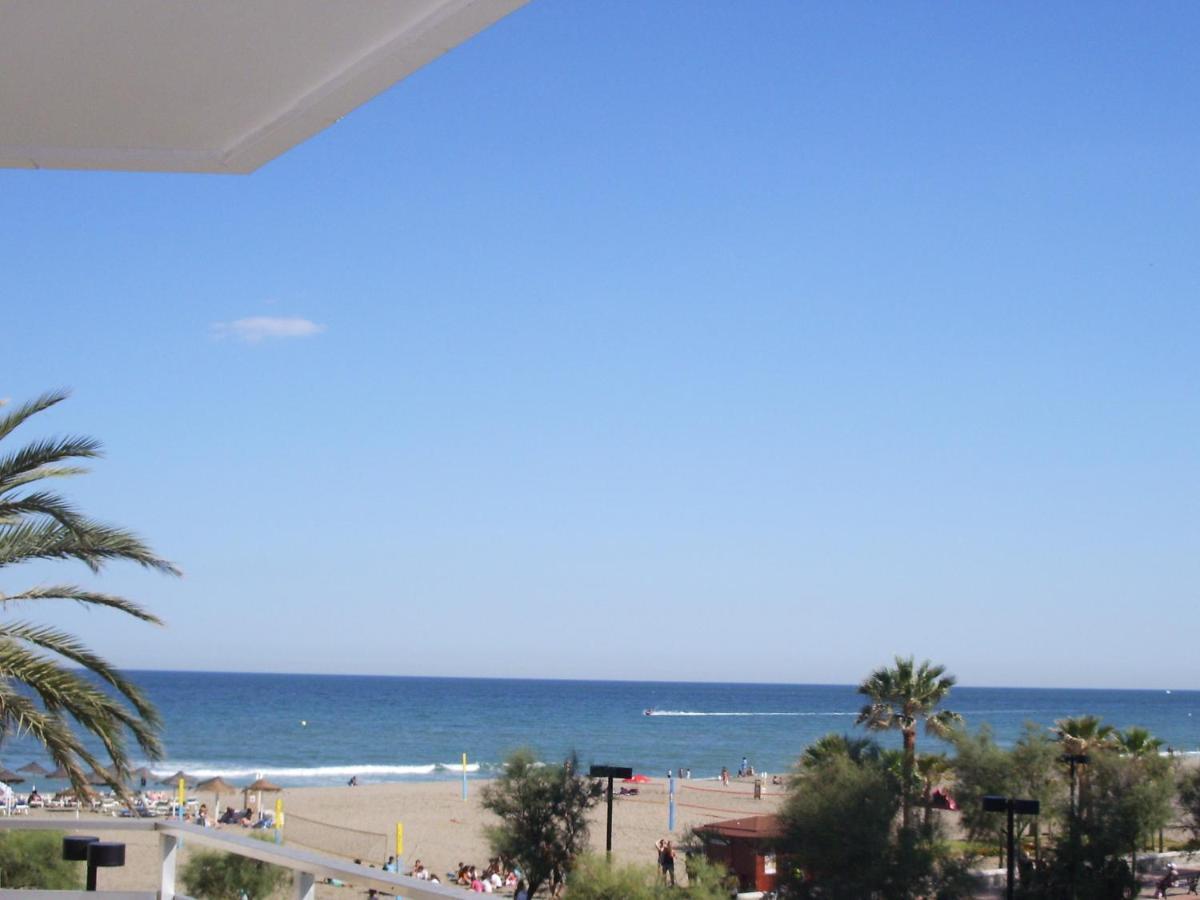 Ronda 3 Beachfront Apartament *